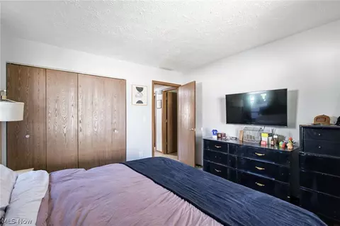 Bedroom - 216 Longford Ave, Elyria, OH 44035 photo 8 of 10