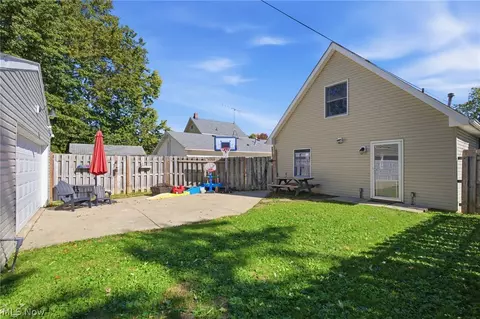 Exterior - 216 Longford Ave, Elyria, OH 44035 photo 4 of 11