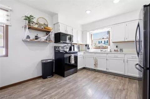 Kitchen - 216 Longford Ave, Elyria, OH 44035 photo 5 of 5