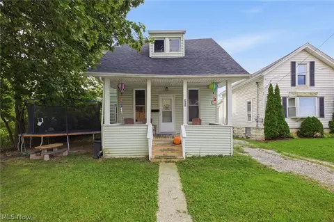 Exterior - 357 E 4th St, Ashland, OH 44805 photo 2 of 2