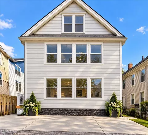 2525 Thurman Ave, Cleveland, OH 44113