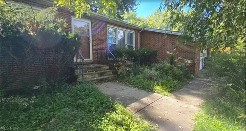 12387 W Sprague Rd, North Royalton, OH 44133