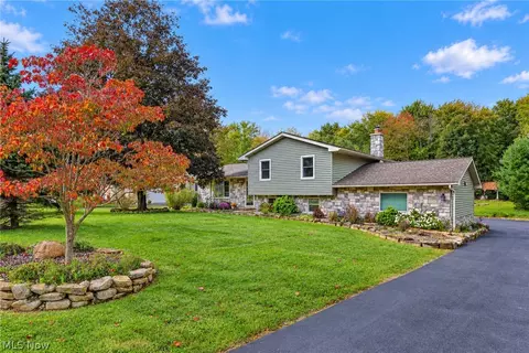 1323 Westview Dr, Salem, OH 44460