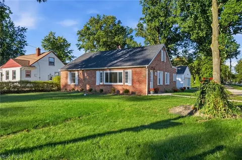 730 Columbia Rd, Westlake, OH 44145