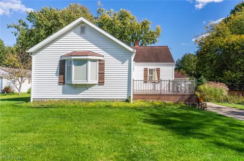 1015 New Jersey Ave, Mcdonald, OH 44437