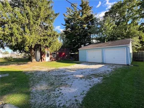 Exterior - 2018 W 10th St, Ashtabula, OH 44004 photo 3 of 4