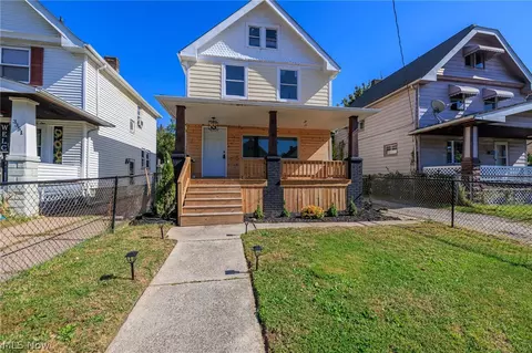 3353 W 84th St, Cleveland, OH 44102