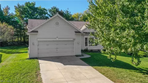 5715 Ashton Woods Cir, Ravenna, OH 44266