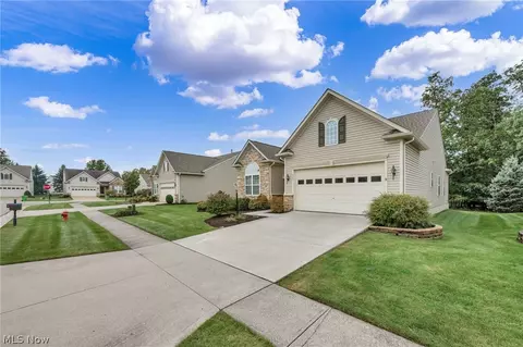 Exterior - 922 Rustic Ct, Brunswick, OH 44212 photo 6 of 11