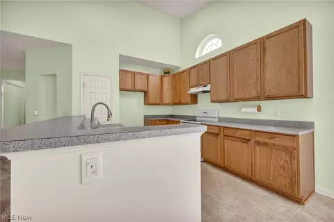 Kitchen - 922 Rustic Ct, Brunswick, OH 44212 photo 2 of 4