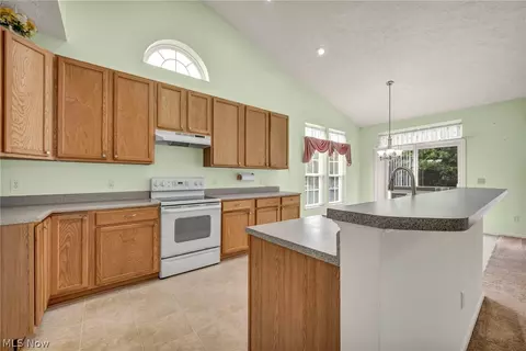 Kitchen - 922 Rustic Ct, Brunswick, OH 44212 photo 1 of 4