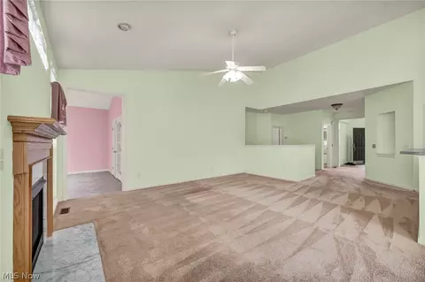 Living - 922 Rustic Ct, Brunswick, OH 44212 photo 3 of 4
