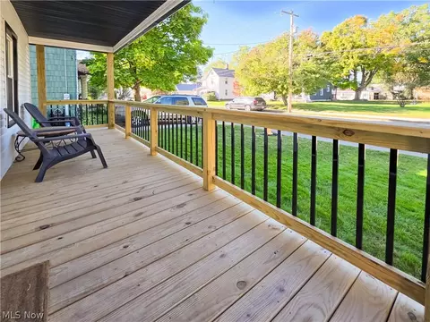 Exterior - 39 Forest Ave SE, Massillon, OH 44646 photo 2 of 5