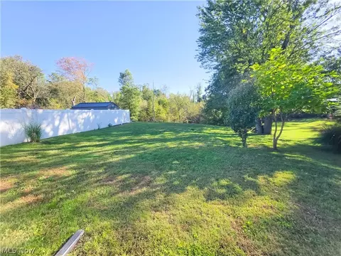 Exterior - 39 Forest Ave SE, Massillon, OH 44646 photo 5 of 5