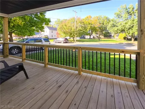 Exterior - 39 Forest Ave SE, Massillon, OH 44646 photo 3 of 5
