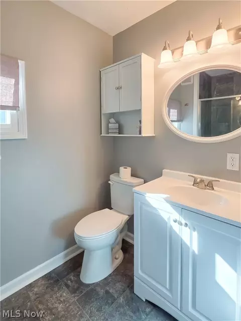 Bath - 39 Forest Ave SE, Massillon, OH 44646 photo 1 of 2