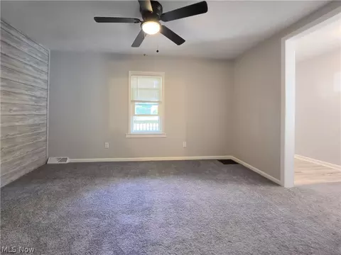 Living - 39 Forest Ave SE, Massillon, OH 44646 photo 1 of 2