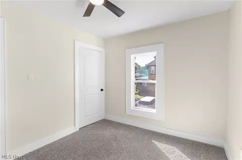 Bedroom - 153 Elm St, Struthers, OH 44471 photo 3 of 5