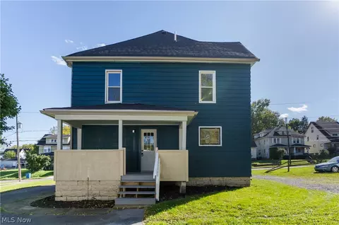 Exterior - 153 Elm St, Struthers, OH 44471 photo 5 of 5