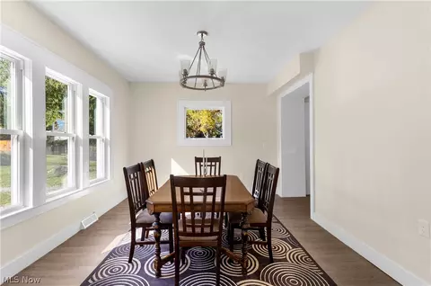 Dining - 153 Elm St, Struthers, OH 44471 photo 2 of 2