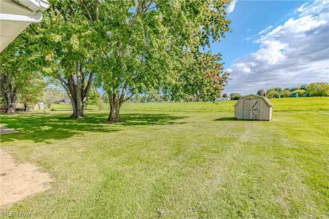 Exterior - 149 Pine St, Creston, OH 44217 photo 3 of 8