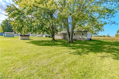 Exterior - 149 Pine St, Creston, OH 44217 photo 6 of 8