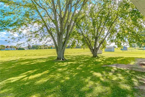 Exterior - 149 Pine St, Creston, OH 44217 photo 5 of 8