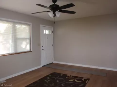801 Concord Ave, Elyria, OH 44035 photo 2