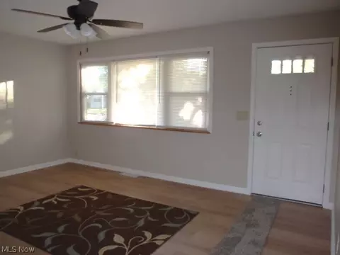 801 Concord Ave, Elyria, OH 44035 photo 3