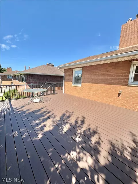 Exterior - 1407 W Valentine Cir NW, Canton, OH 44708 photo 3 of 8