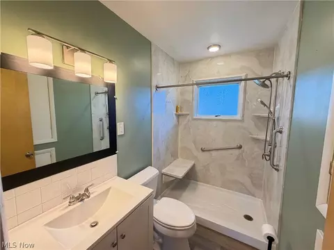 Bath - 676 Lucille Dr, Elyria, OH 44035 photo 1 of 1