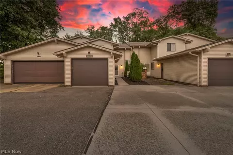 11547 Pearl Rd, Strongsville, OH 44136