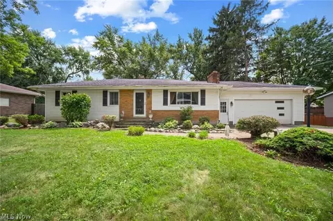 1700 Beryl Rd, Akron, OH 44312