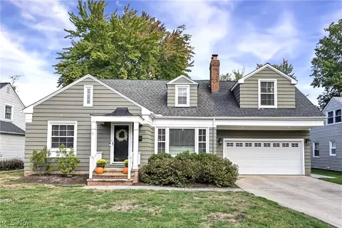 18960 Coffinberry Blvd, Fairview Park, OH 44126