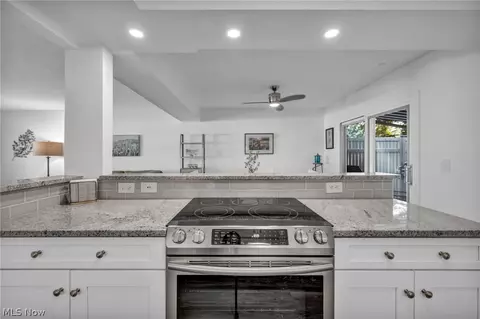 Kitchen - 9838 Highgate Ct, Mentor, OH 44060 photo 2 of 6