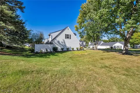 Exterior - 9838 Highgate Ct, Mentor, OH 44060 photo 9 of 10