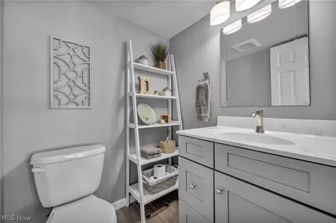 Bath - 9838 Highgate Ct, Mentor, OH 44060 photo 4 of 4