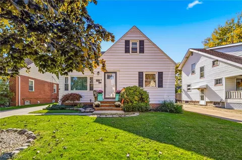 294 E 323rd St, Willowick, OH 44095