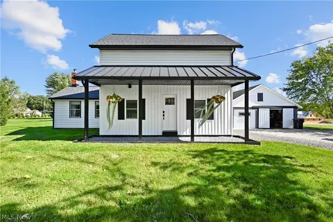 4842 Hoffman Norton Rd, Bristolville, OH 44402