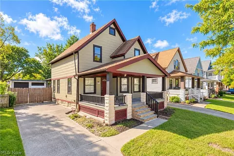 4207 Bucyrus Ave, Cleveland, OH 44109