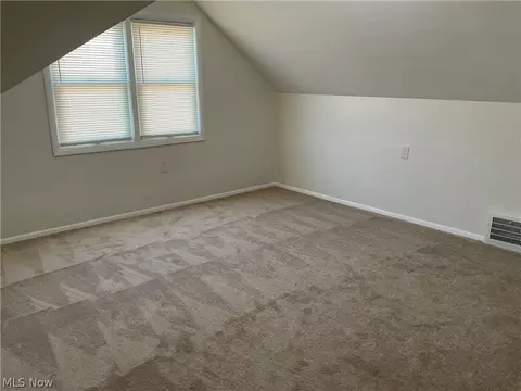 Bedroom - 1729 Rockefeller Rd, Wickliffe, OH 44092 photo 5 of 7