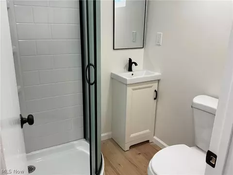 Bath - 1729 Rockefeller Rd, Wickliffe, OH 44092 photo 3 of 3