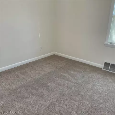 Bedroom - 1729 Rockefeller Rd, Wickliffe, OH 44092 photo 4 of 7
