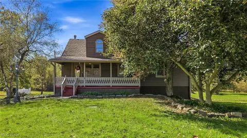 Exterior - 668 Hazelton St, Masury, OH 44438 photo 3 of 4