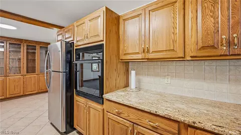 Kitchen - 668 Hazelton St, Masury, OH 44438 photo 1 of 3