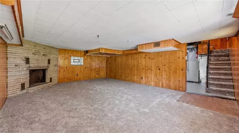 Living - 668 Hazelton St, Masury, OH 44438 photo 9 of 10