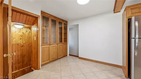 Entry Way - 668 Hazelton St, Masury, OH 44438 photo 2 of 2