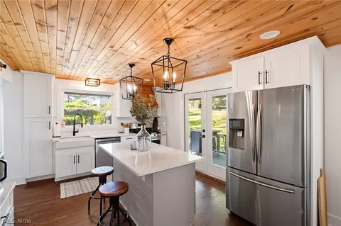 Kitchen - 150 E Warner Rd, Akron, OH 44319 photo 1 of 3