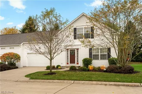 1855 Hamden Ln, Stow, OH 44224