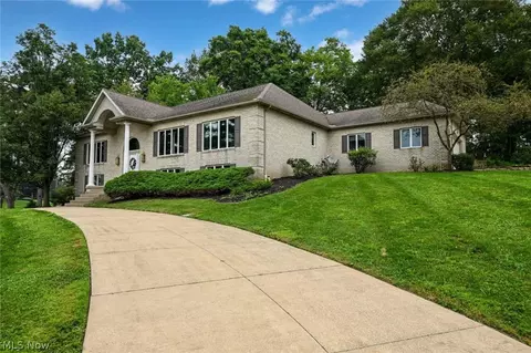 5216 E Boulevard Blvd NW, Canton, OH 44718